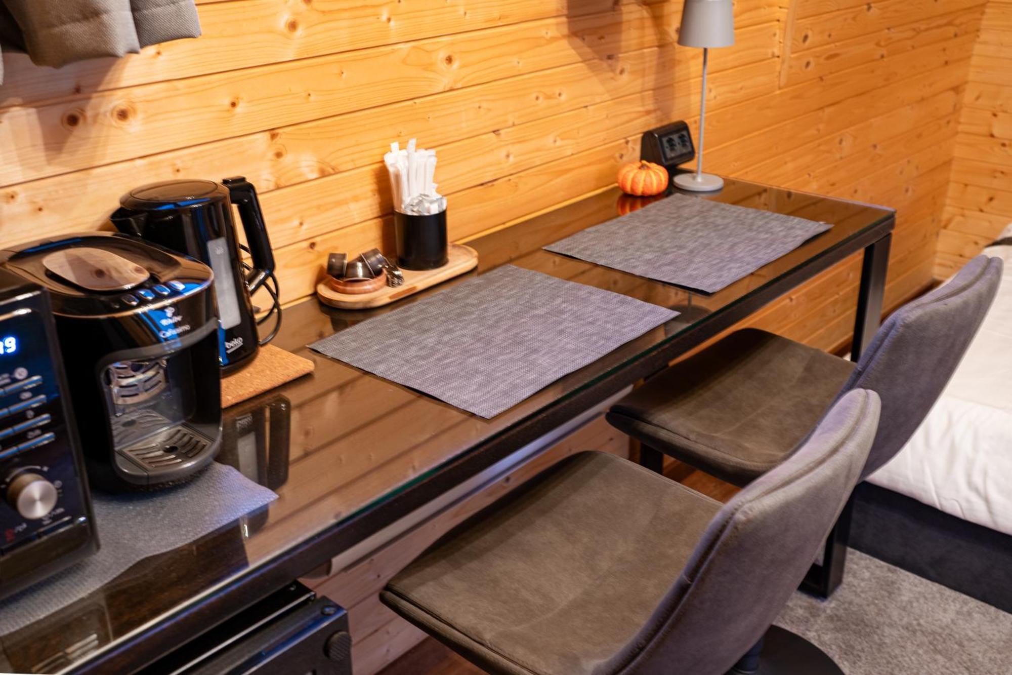 Glamp In Style Pods Resort Bran  Exterior photo