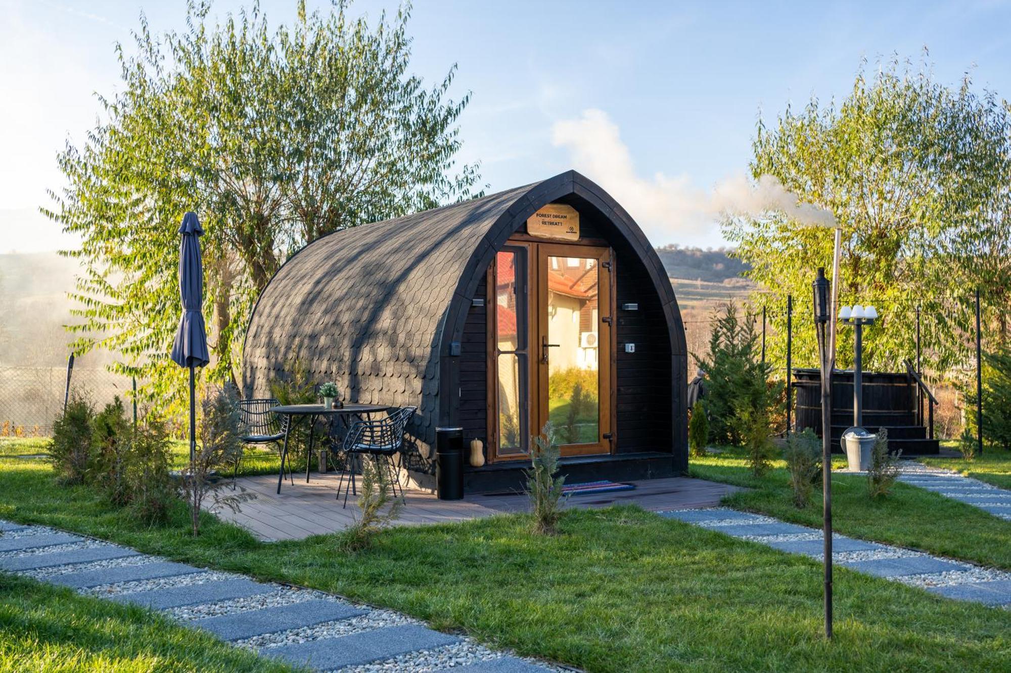 Glamp In Style Pods Resort Bran  Exterior photo