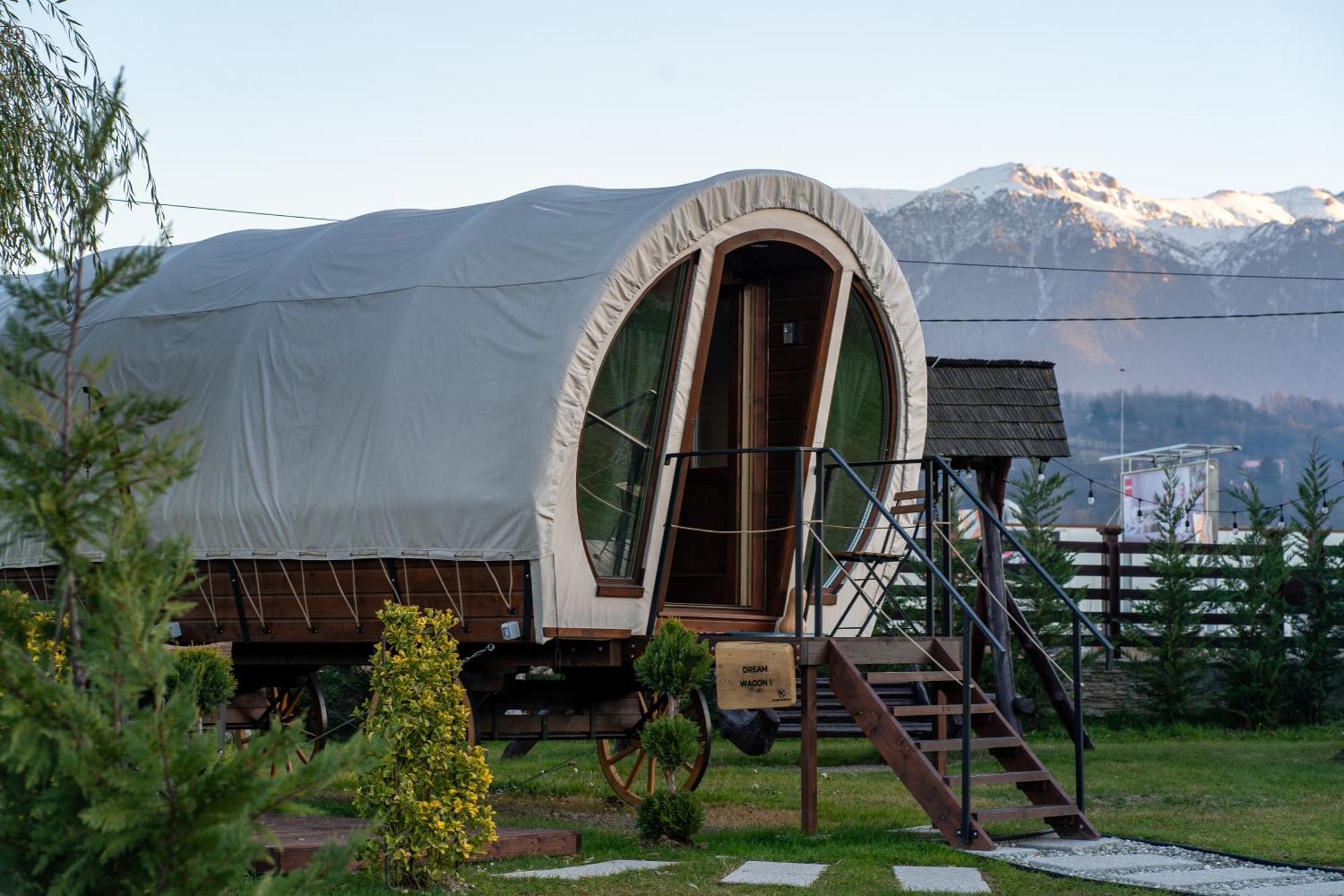Glamp In Style Pods Resort Bran  Exterior photo