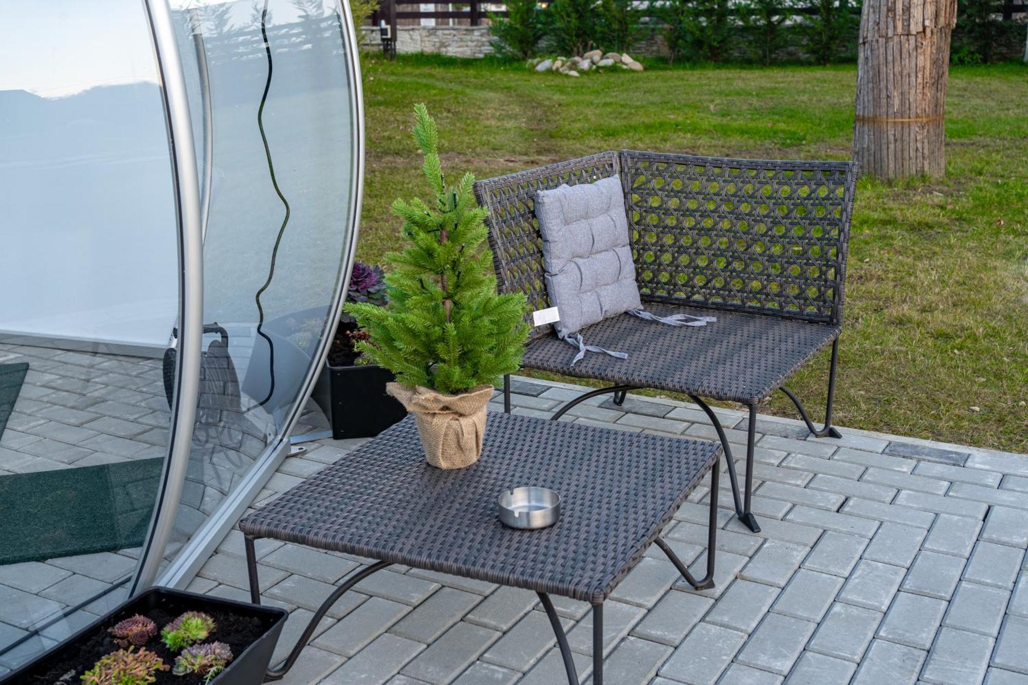 Glamp In Style Pods Resort Bran  Exterior photo