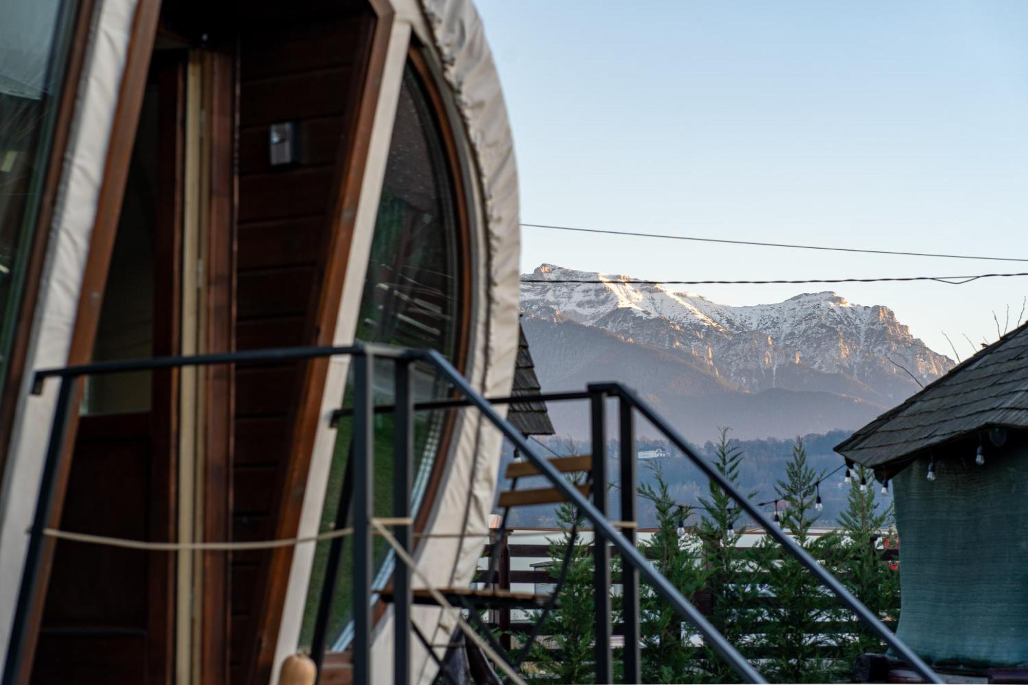 Glamp In Style Pods Resort Bran  Exterior photo