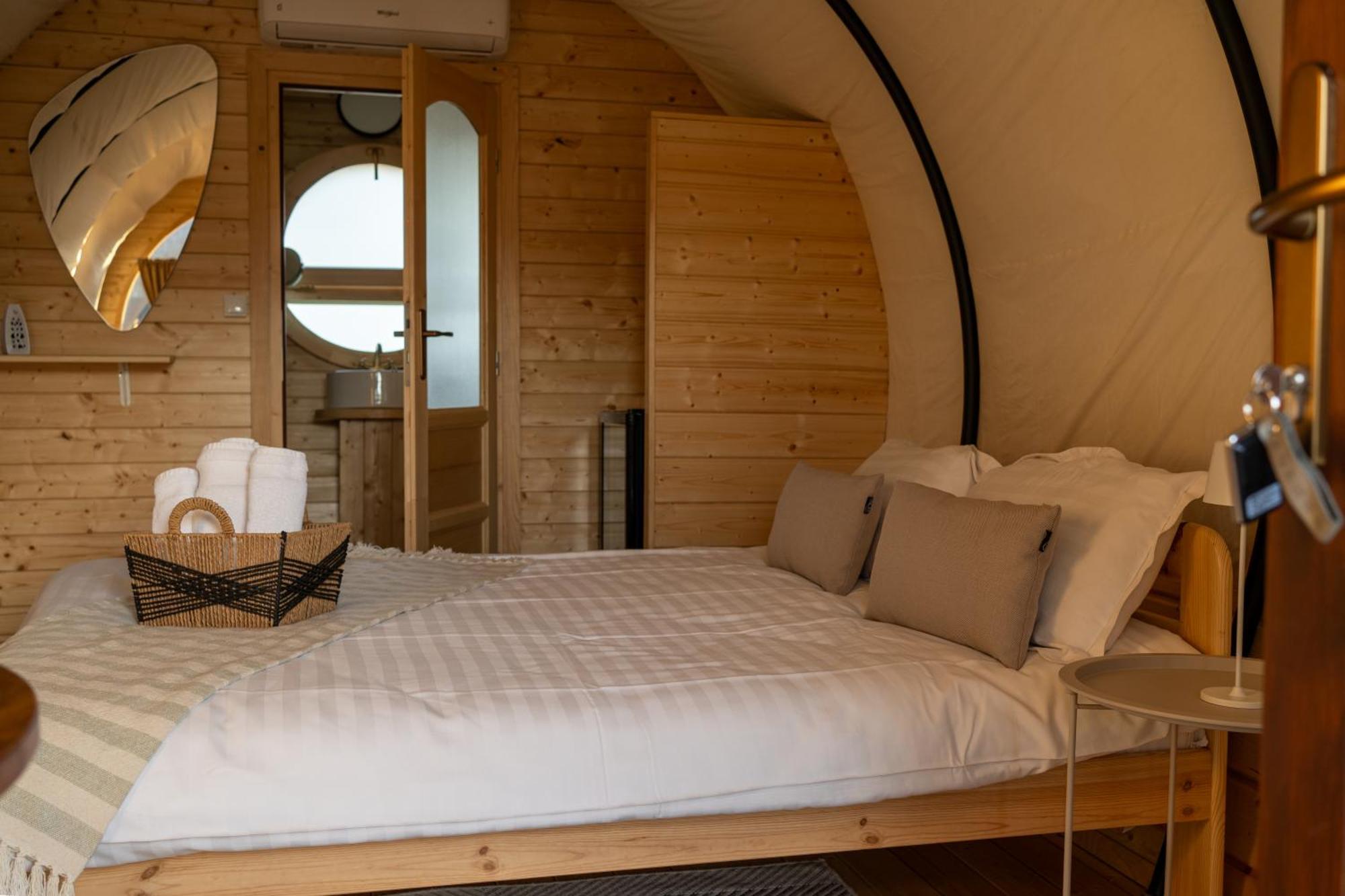 Glamp In Style Pods Resort Bran  Exterior photo