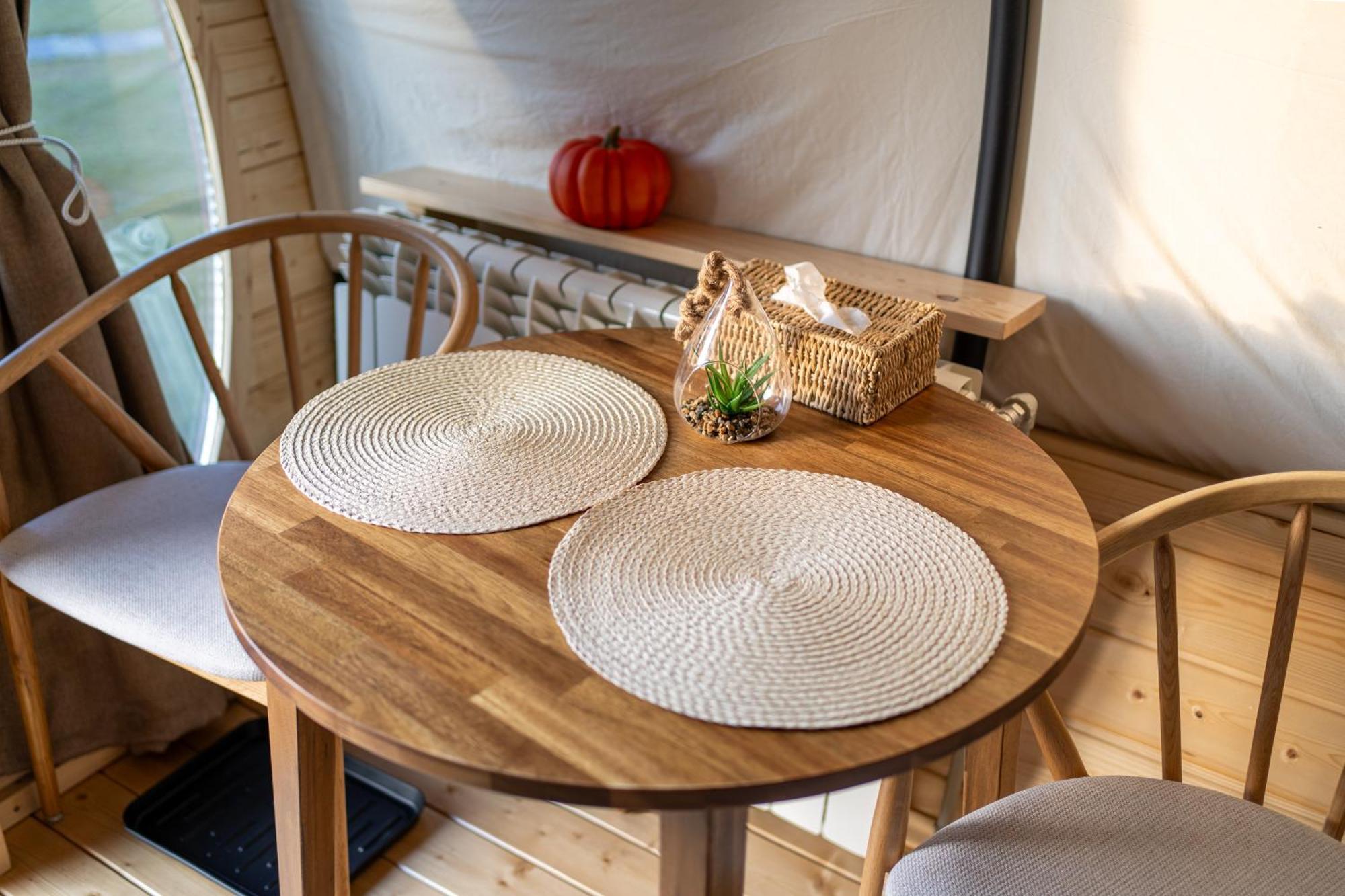 Glamp In Style Pods Resort Bran  Exterior photo